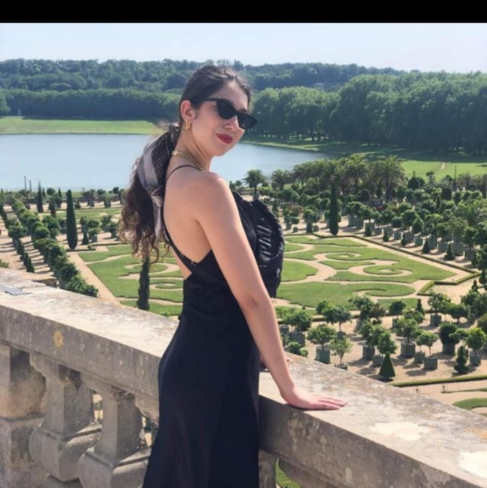 Meet your Posher, Carina